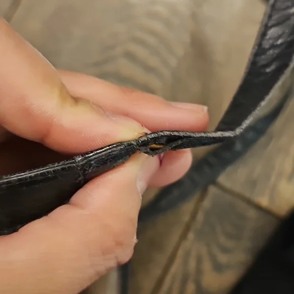 Leather Vintage Purse - Picture 4 of 9